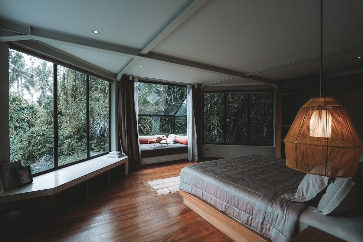 Desain Villa Tropical Mid-Century di Bali