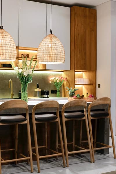 Foto Real Lobby, Dining & Kitchen