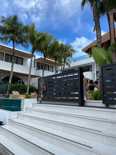 Foto Real Eksterior & Pool