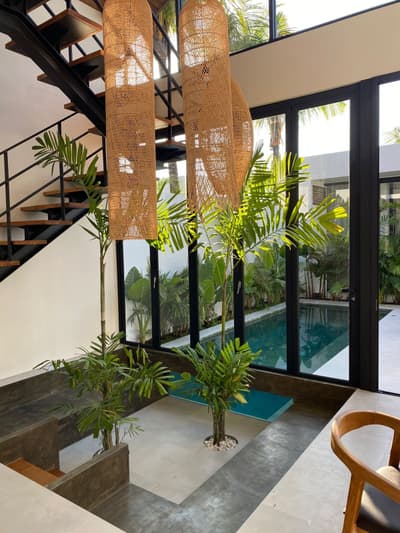 Foto Real Lobby, Dining & Kitchen