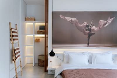 Foto Real Bedroom & Bathroom