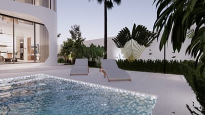 Exterior & Pool